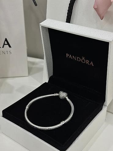 Свадебные платья и аксессуары: В наличии браслеты от Бренда Pandora Серебро 925 пробы Качество — 1