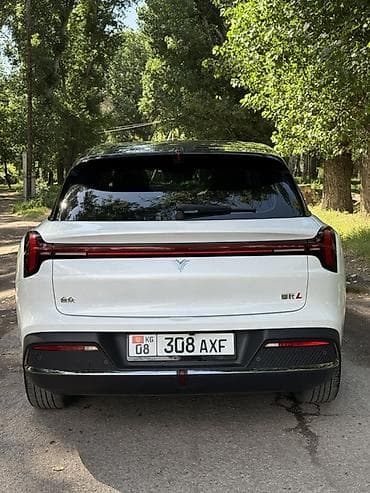 е2 электромобиль: Roewe Whale: 2024 г., Электромобиль, Кроссовер — 4