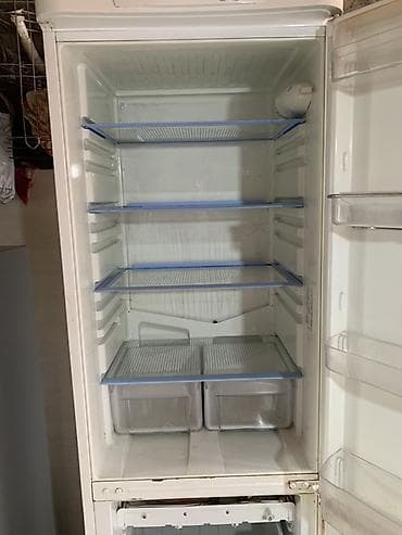 canon eos 90d: Холодильник Indesit, Б/у, Двухкамерный, No frost, 60 * 185 * 62 — 3