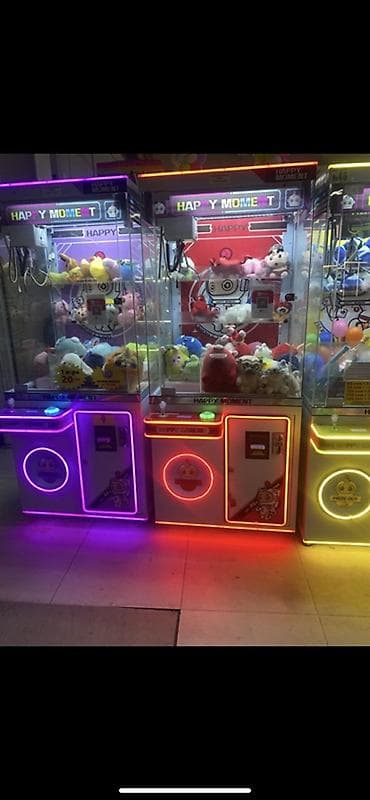 Игровые автоматы “кран-машина” (claw machine) Happy Moment с неоновой