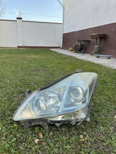 фотохромные очки: Передняя правая фара Toyota 2024 г., Б/у, Оригинал, Япония — 1