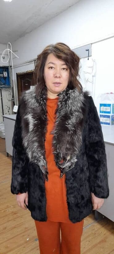 срочно в связи с переездом: Продаю шубу крольчатина натуралка. Воротник лисий мех тоже натуралка — 3