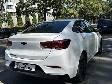 Транспорт: Chevrolet Onix: 2020 г., 1.3 л, Автомат, Бензин, Седан — 5