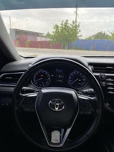 key: Toyota Camry: 2018 г., 2.5 л, Автомат, Бензин, Седан — 8