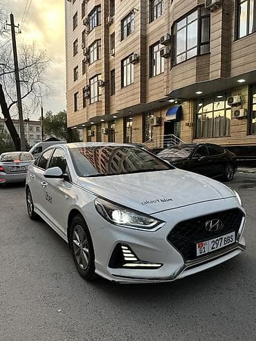 Продажа авто: Hyundai Sonata: 2021 г., 2 л, Автомат, Газ, Седан — 1