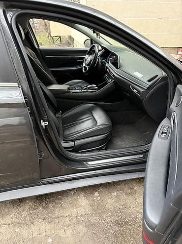 состояние новой машины: Hyundai Sonata: 2019 г., 2 л, Автомат, Газ, Седан — 9