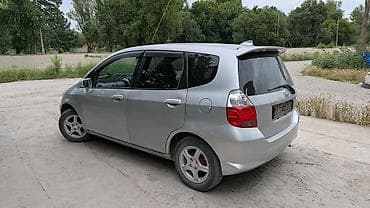 Транспорт: Honda Fit: 2002 г., 1.3 л, Автомат, Бензин, Хэтчбэк — 7