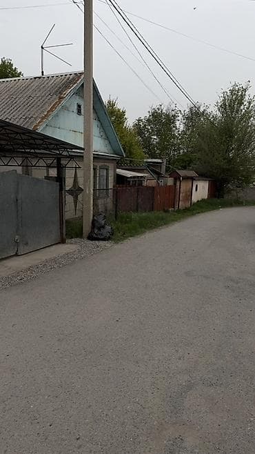 гараж аламедин 1: Дом с участком в тихом частном секторе. Участок 9.3 сотки. Красная — 2