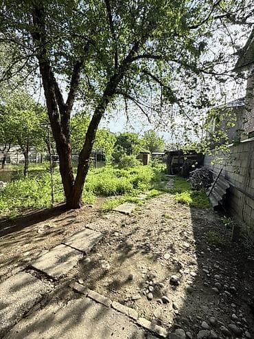 полдом: Продаётся полдома❗️ ✅️2,3 соток ✅️Район:Рабочий городок ✅️Общая — 10