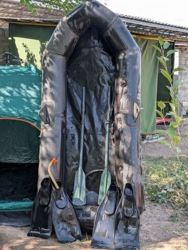 балыкчы пляж: Продаю две лодки ПВХ 24000сом двух местный есть документы одно — 10