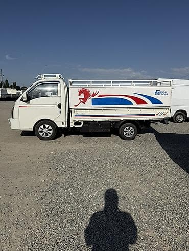 Унаа: Жеңил жүк ташуучу унаа, Hyundai, Стандарт, Колдонулган — 3