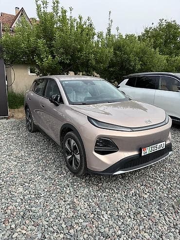 Changan: Changan Qiyuan Q05: 2026 г., 4 л, Автомат, Электромобиль, Кроссовер — 3