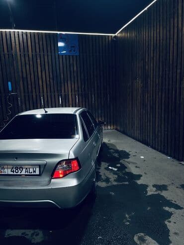 Daewoo Nexia: 2010 г., 1.6 л, Механика, Бензин, Седан