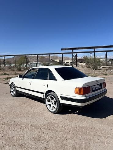 аудио усилитель: Audi 100: 1991 г., 2 л, Седан — 5