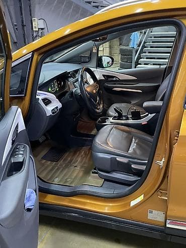 дверь левая мтз большая кабина: Chevrolet Bolt: 2018 г., 0.1 л, Робот, Электромобиль, Хэтчбэк — 7