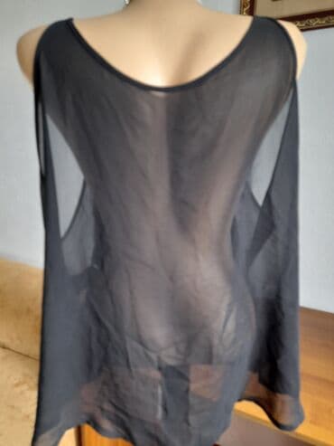 зимние женские парки: Продаю женские майки большого размера. В отличном состоянии — 5