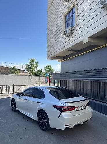 toyota 105: Toyota Camry: 2019 г., 2.5 л, Автомат, Бензин, Седан — 4