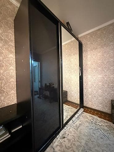 third edition solutions: Шкаф купе, Б/у, С зеркалом — 1