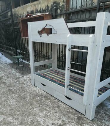 Продаю новый 2х ярусный кровать. Размер кровати дилина 1м 80см ширина