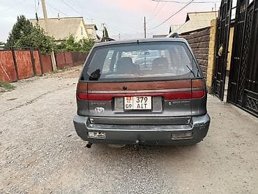 Транспорт: Mitsubishi Space Wagon: 1992 г., 2 л, Механика, Бензин, Минивэн — 4
