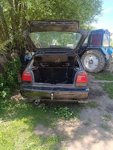 Volkswagen Golf: 1996 г., Механика, Бензин, Хэтчбэк — 2