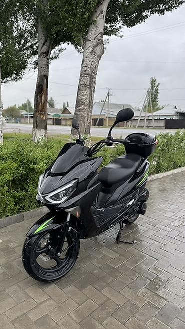 Мототехника: Тип скутера 200 куб. см, Бензин, Б/у — 1