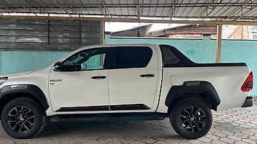 такта фуранер: Toyota Hilux: 2022 г., 4 л, Автомат, Бензин, Пикап — 1