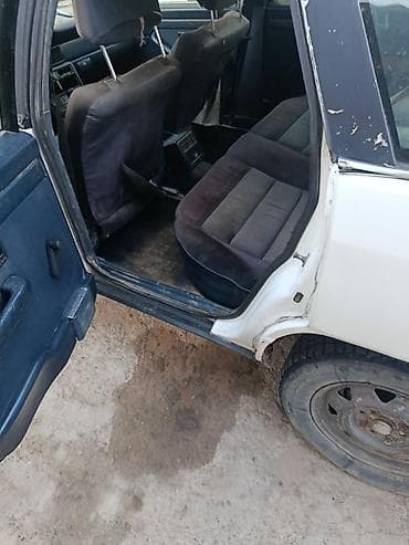 Унаа: Audi 100: 1991 г., 2.3 л, Кол менен иштөөчү, Бензин, Универсал — 6