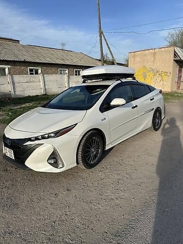 r13 155 65: Toyota Prius: 2017 г., Гибрид, Лифтбек — 2