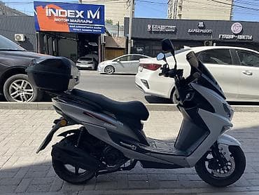 jet sky: Макси-скутер 100 куб. см, Бензин — 3