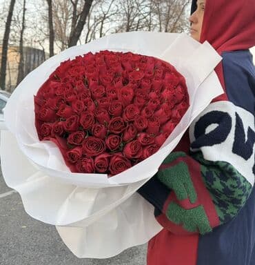 Гирлянды: Букеты из роз — классическая композиция в стильной упаковке. - — 3