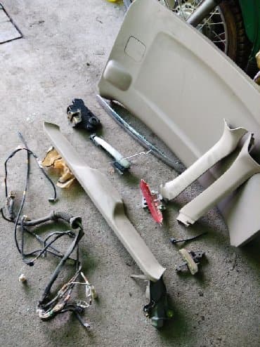 декоративные панели: Toyota Raum с 2003 обшивка и внутренности крышки багажника и наружная — 3