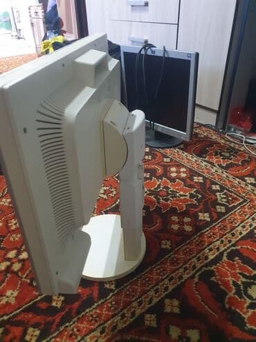 настольные наборы: Монитор NEC 22 
профессиональный 
поворотный — 4