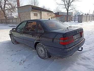обмен на кабан: Volkswagen Passat: 1994 г., 1.8 л, Механика, Бензин, Седан — 3