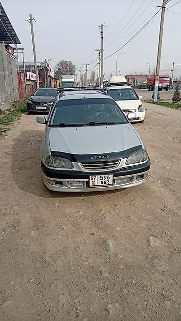 посадка машины: Toyota Avensis: 1998 г., 0.2 л, Бензин, Универсал — 4