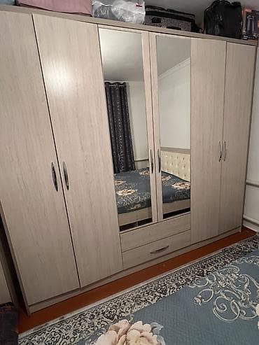 Спальный гарнитур, Б/у, Двуспальная кровать, Шкаф, Комод, Самовывоз, цвет - Бежевый