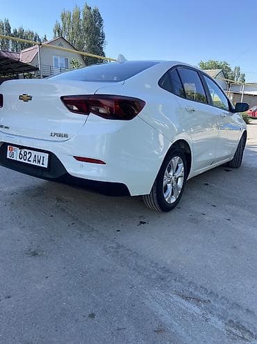 Продажа авто: Chevrolet Onix: 2019 г., 1 л, Автомат, Бензин, Седан — 4