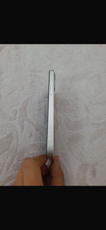 IPhone 13, Б/у, 128 ГБ, Белый, Защитное стекло, Чехол, 100 %