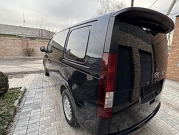 santa fe: Hyundai Staria: 2022 г., 2.2 л, Механика, Дизель, Минивэн — 5