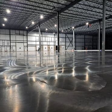 заливка пола: Стяжка Бесплатная консультация, Гарантия Больше 6 лет опыта — 6