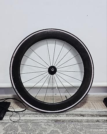 Переднее карбоновое колесо, обод exar на втулке miche primato 20 спиц