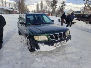 Subaru Forester: 2001 г., 2 л, Механика, Бензин, Кроссовер
