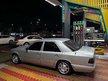 Продажа авто: Mercedes-Benz W124: 1995 г., Бензин, Седан — 3