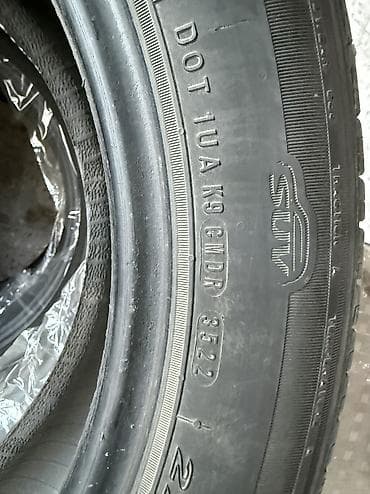 li auto: Шины 225 / 55 / R 18, Всесезонная, Б/у, Комплект, Nexen — 4