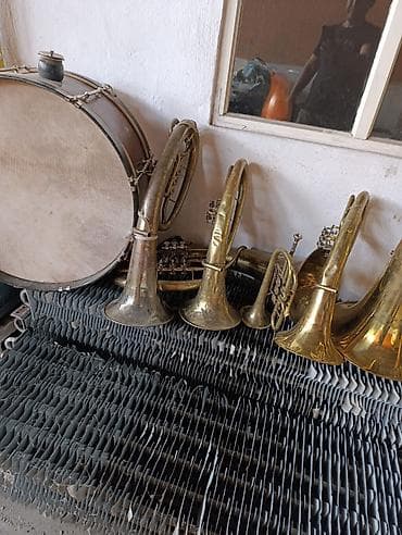 Барабаны: Коллекция духовых музыкальных инструментов + большой барабан Состав — 4