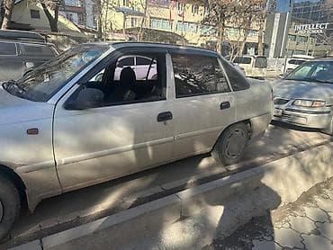 Daewoo Nexia: 2008 г., 1.6 л, Механика, Бензин, Седан
