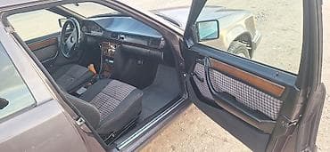 миксеры б у: Mercedes-Benz W124: 1991 г., 2.5 л, Ручные, Дизель, Седан — 4