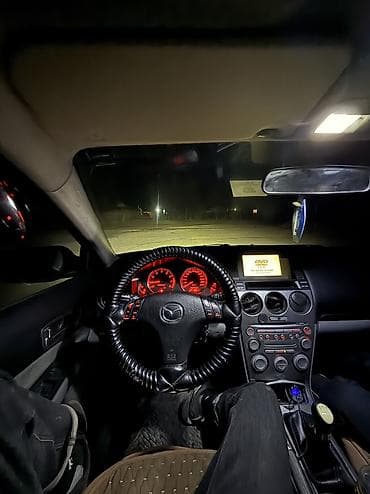 эшке: Mazda 6: 2004 г., 2 л, Кол менен иштөөчү, Бензин, Седан — 5