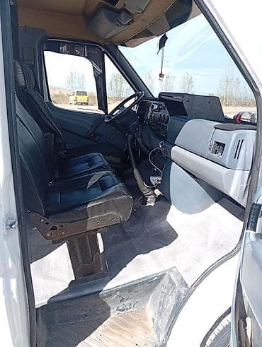 водный велосипед: Mercedes-Benz Спринтер: 1997 г., 2.9 л, Ручные, Дизель, Фургон — 7