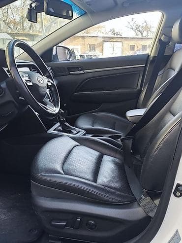 машина bwm: Hyundai Avante: 2019 г., 1.6 л, Бензин, Седан — 5